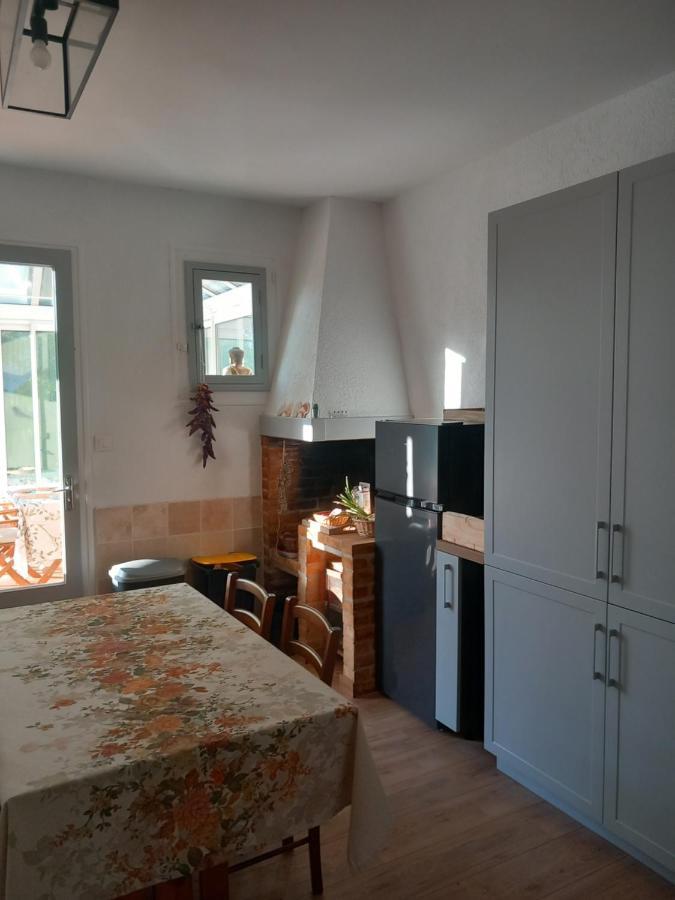 La Montagne Sud Bed & Breakfast Allemans Exterior photo
